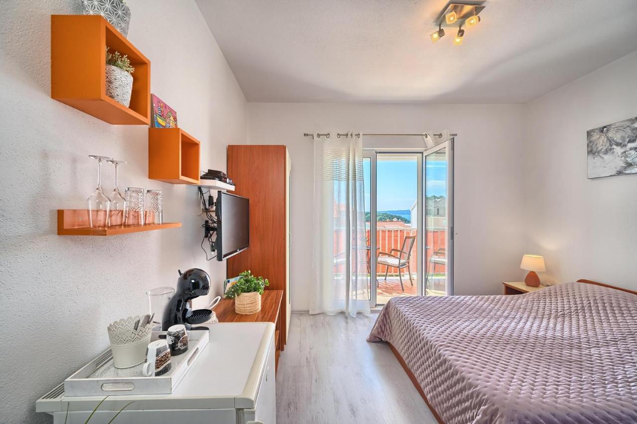 Irena Hvar Town