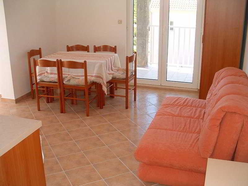 Guest house Irena 3*