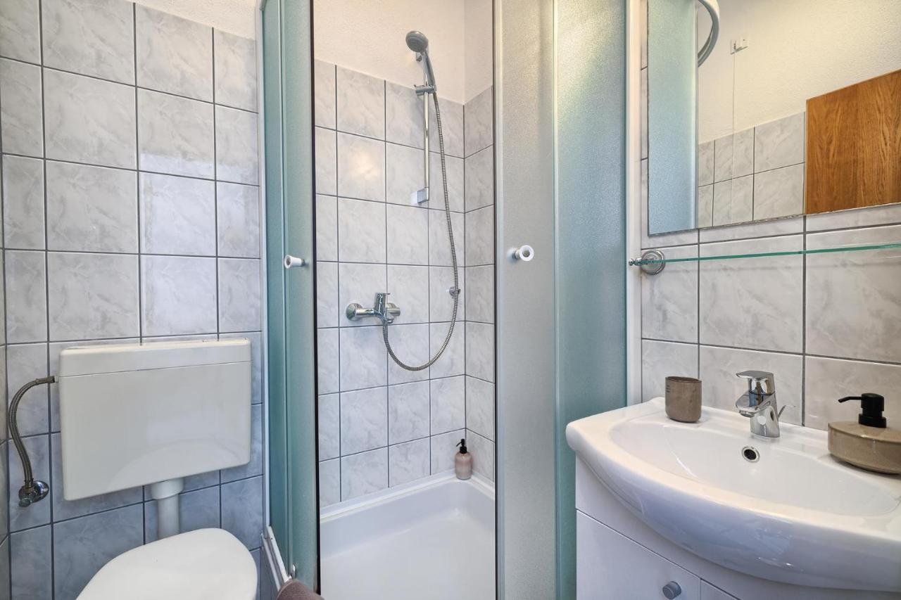 Irena Guest house
